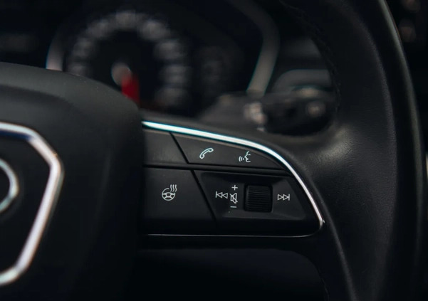 Audi A4 cena 93500 przebieg: 163777, rok produkcji 2020 z Płock małe 436